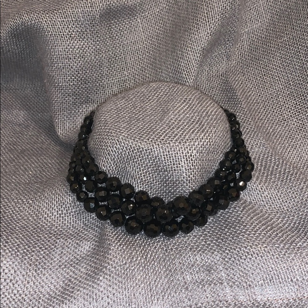 🔮 v. sparkly black layered beads